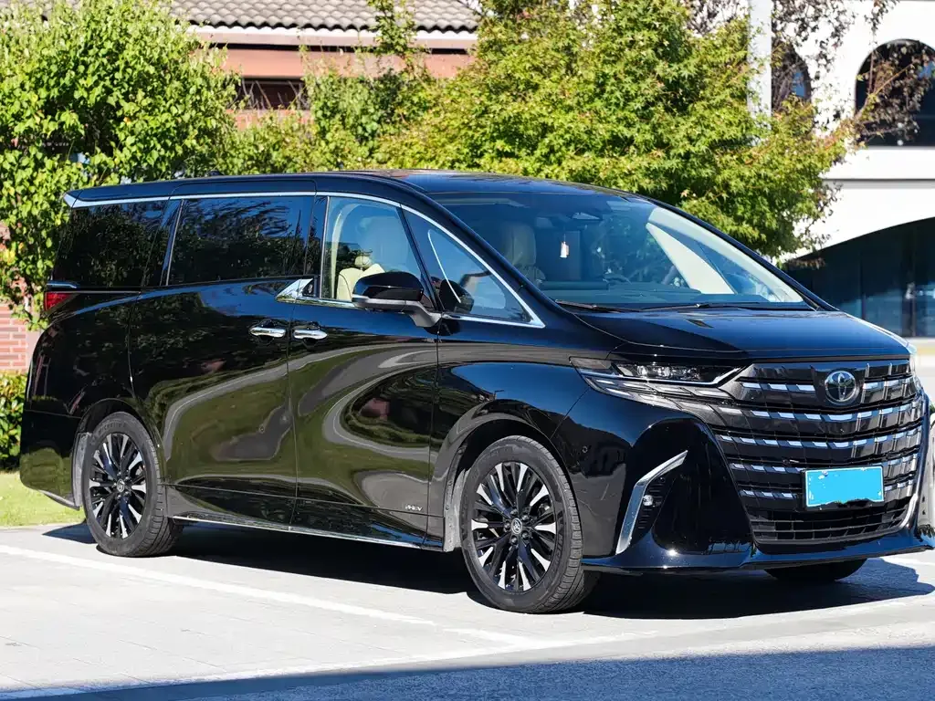 Toyota Alphard — фото 10