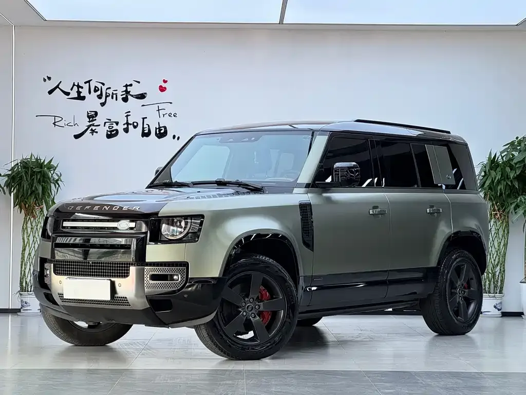 Land Rover Defender — фото 1