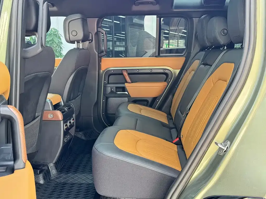 Land Rover Defender — фото 8