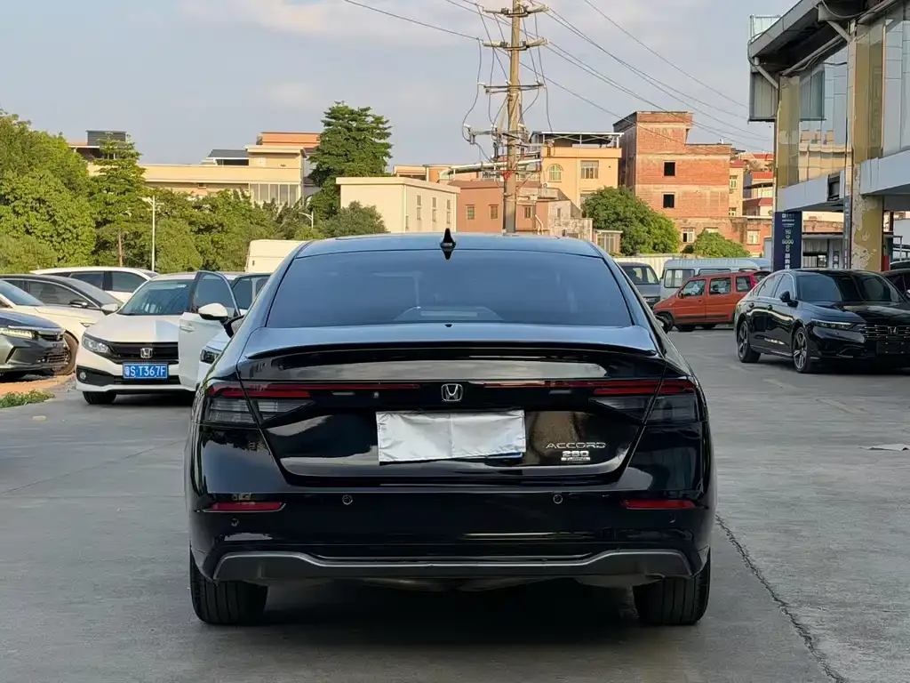 Honda Accord — фото 2