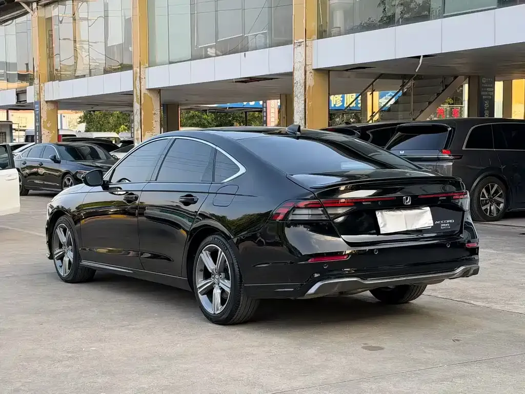 Honda Accord — фото 5