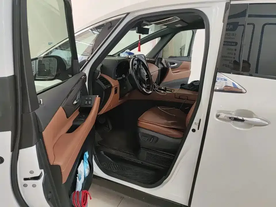 Toyota Vellfire — фото 6