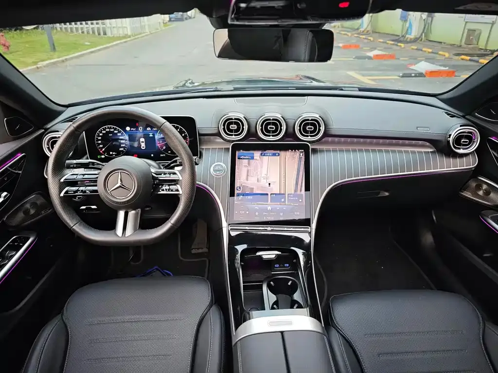 Mercedes-Benz C-Class — фото 10