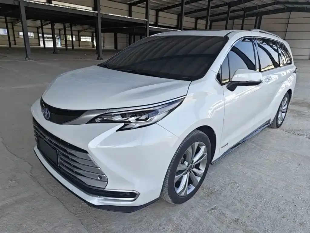 Toyota Sienna — фото 8