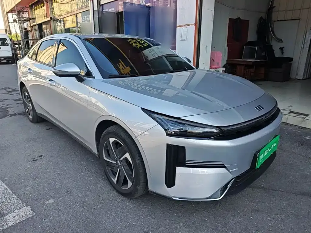 Geely Galaxy L6 — фото 4