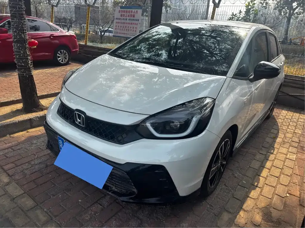 Honda Fit — фото 1