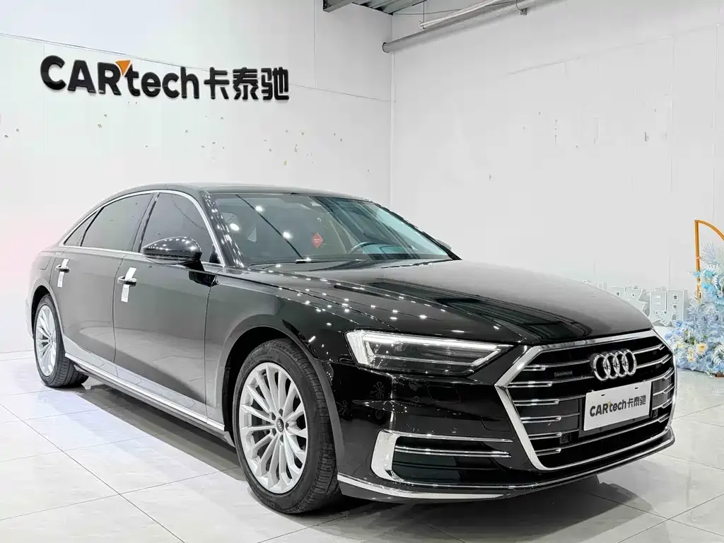 Audi A8 — фото 2