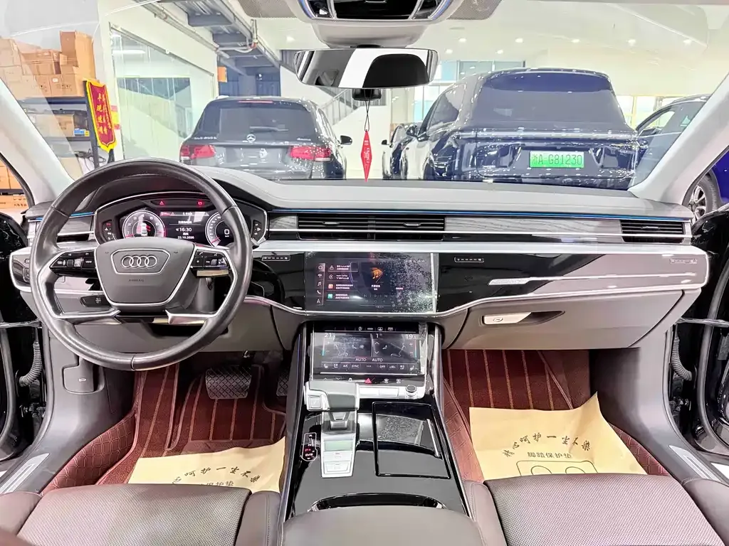 Audi A8 — фото 3