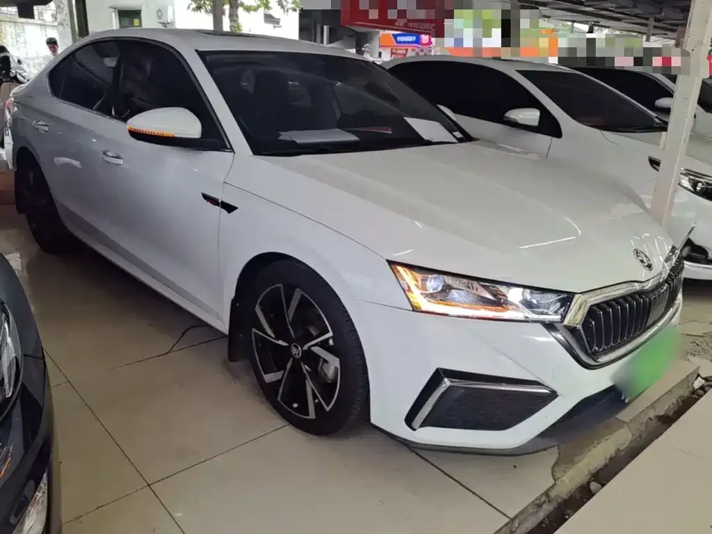 Skoda Octavia — фото 3