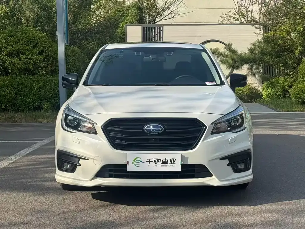 Subaru Legacy — фото 2
