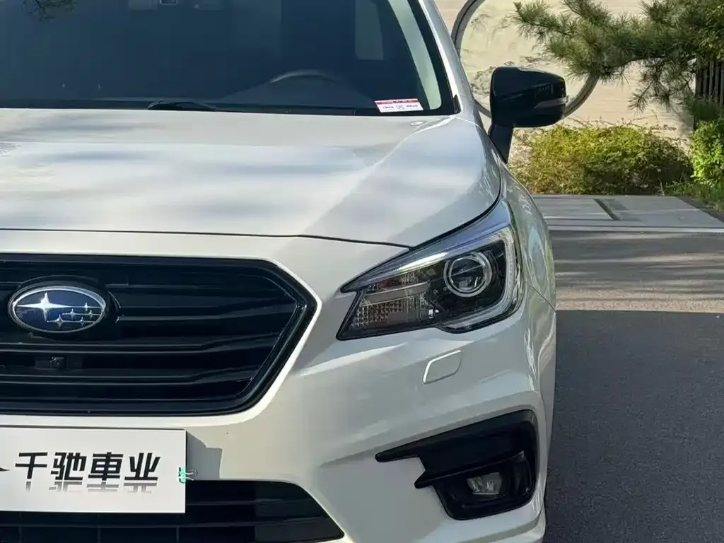 Subaru Legacy — фото 10