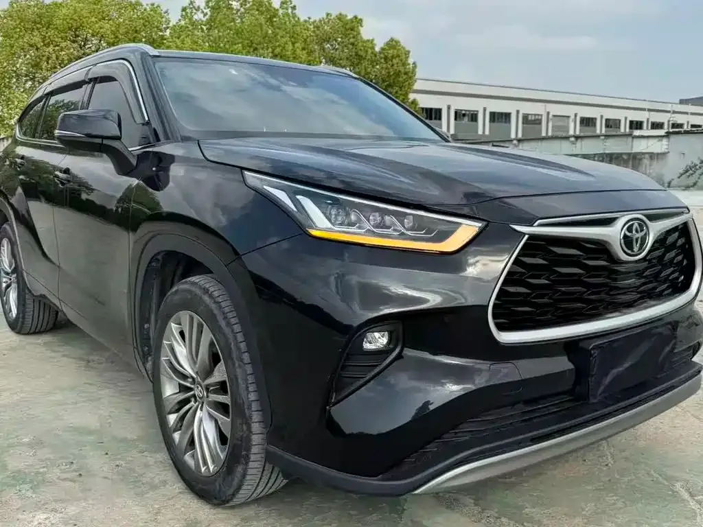 Toyota Highlander — фото 2