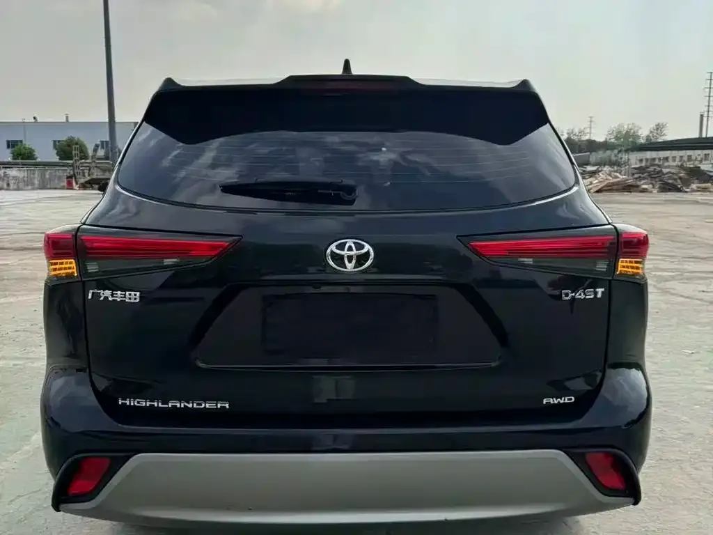 Toyota Highlander — фото 6