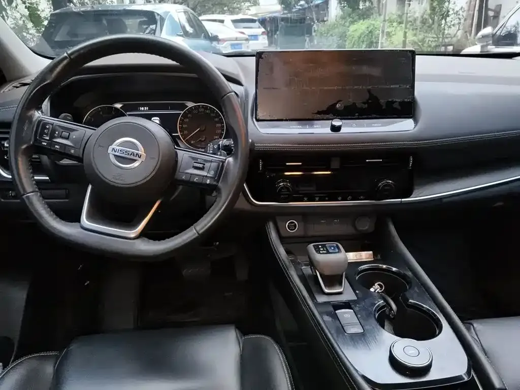 Nissan X-Trail — фото 10