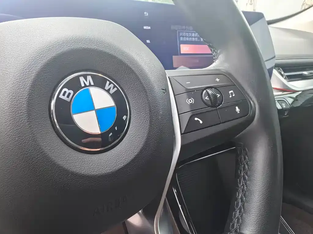 BMW X1 — фото 9