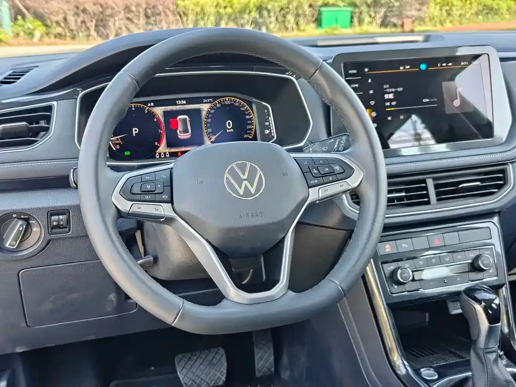 Volkswagen Tharu — фото 2