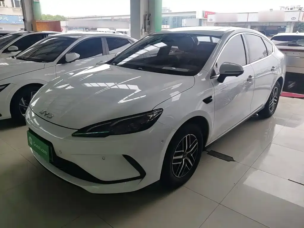 BYD Seal 05 DM-i — фото 1