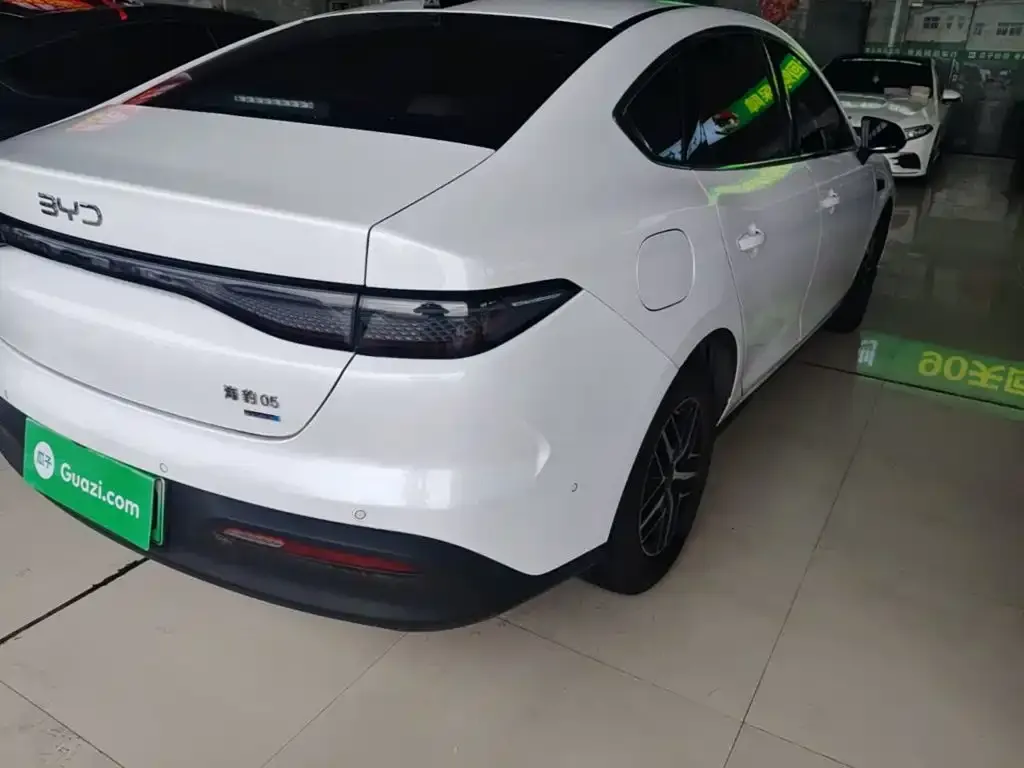 BYD Seal 05 DM-i — фото 6