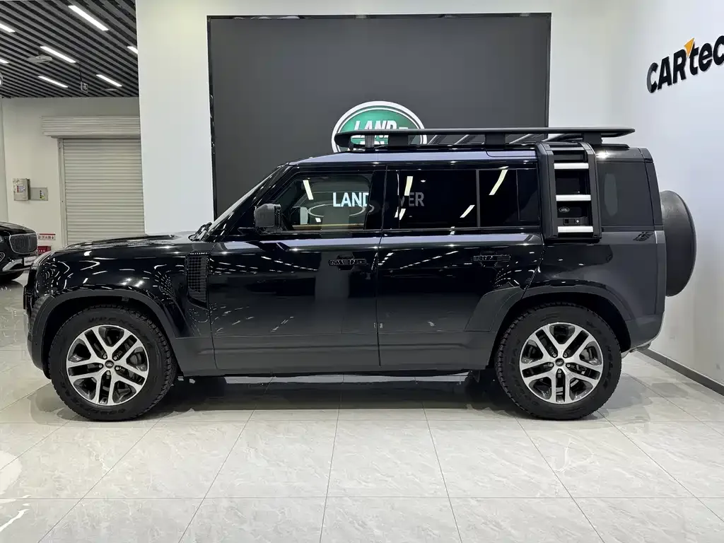 Land Rover Defender — фото 10