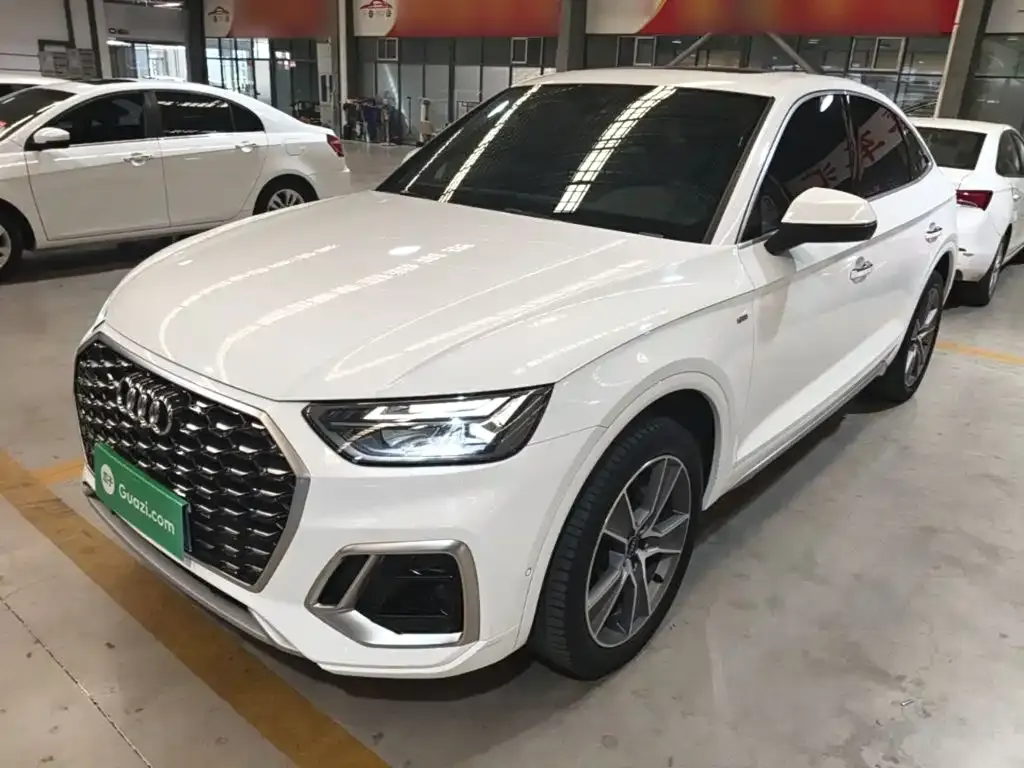 Audi Q5L Sportback — фото 3