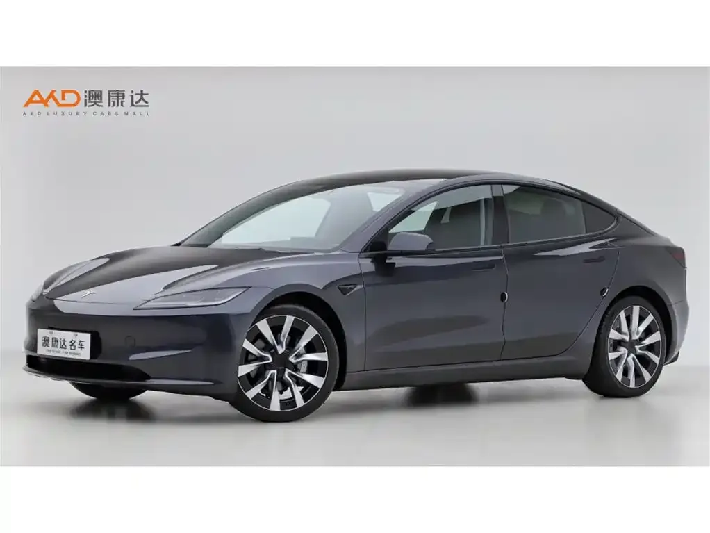 Tesla Model 3 — фото 1
