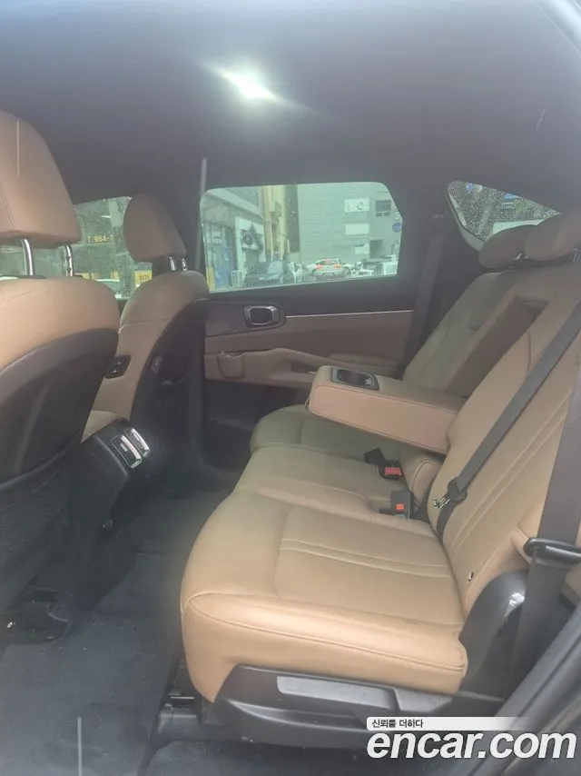 Kia Sorento — фото 7