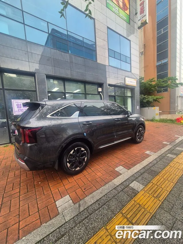 Kia Sorento — фото 10