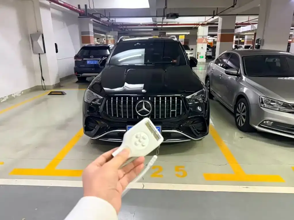 Mercedes-Benz GLE AMG — фото 9