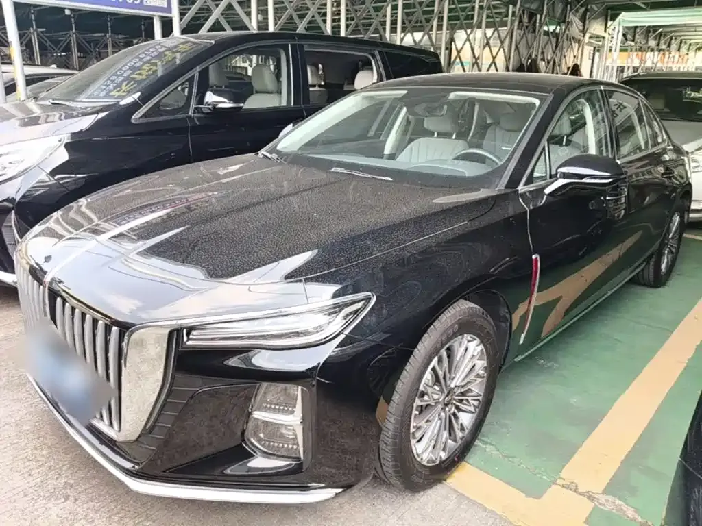 Hongqi H5 — фото 1