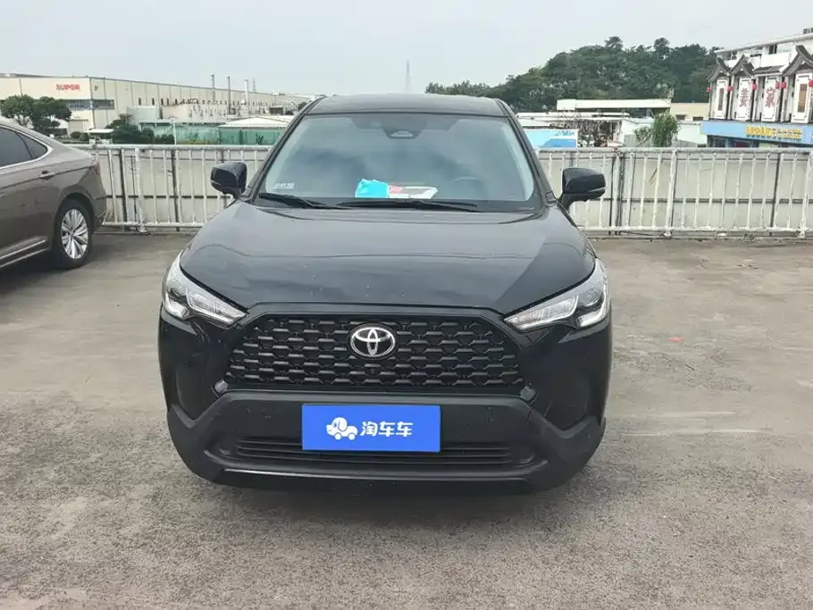 Toyota Corolla Cross — фото 9