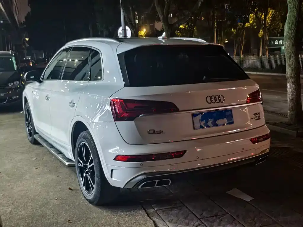Audi Q5L — фото 2