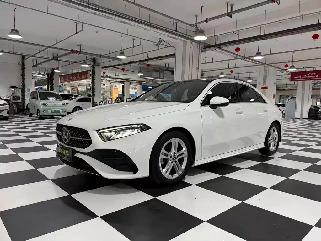 Mercedes-Benz A-Class — фото 1