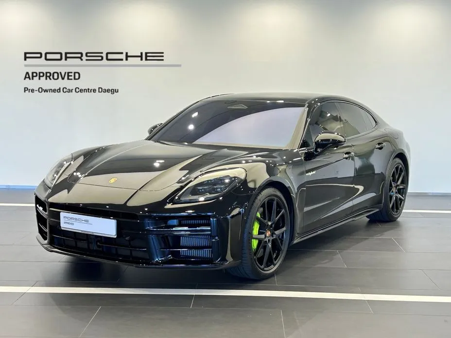 Porsche Panamera — фото 1