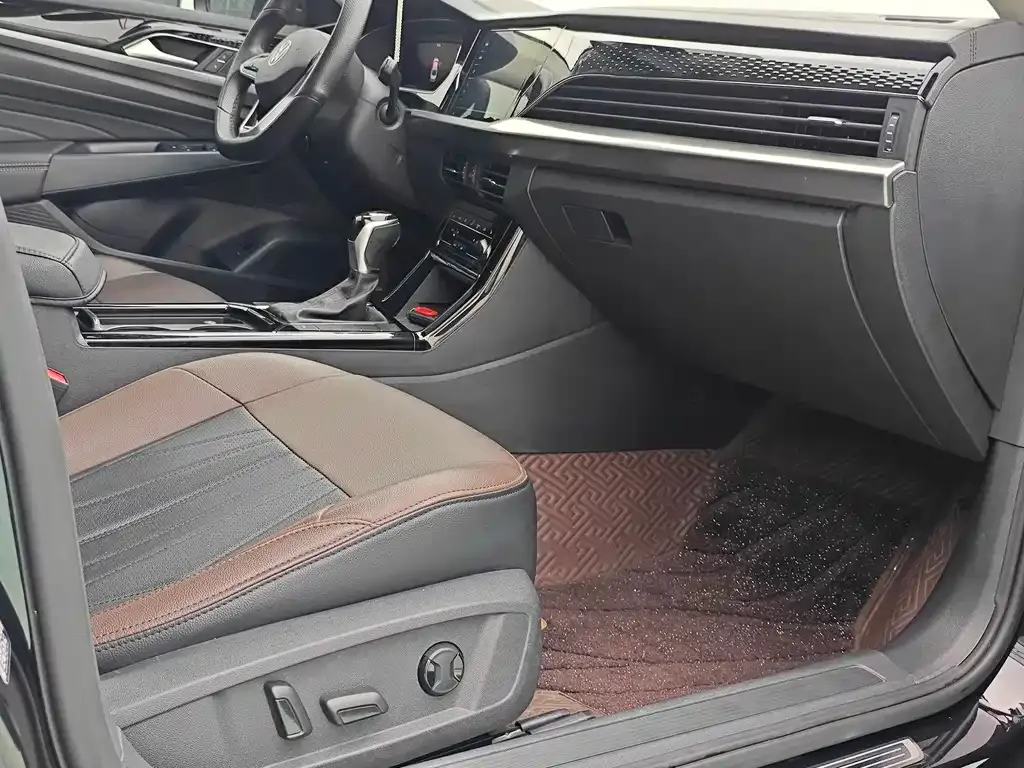 Volkswagen Passat — фото 8