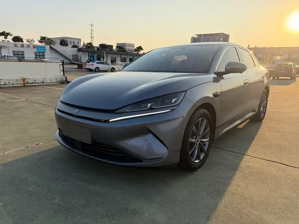 BYD Qin L — фото 1