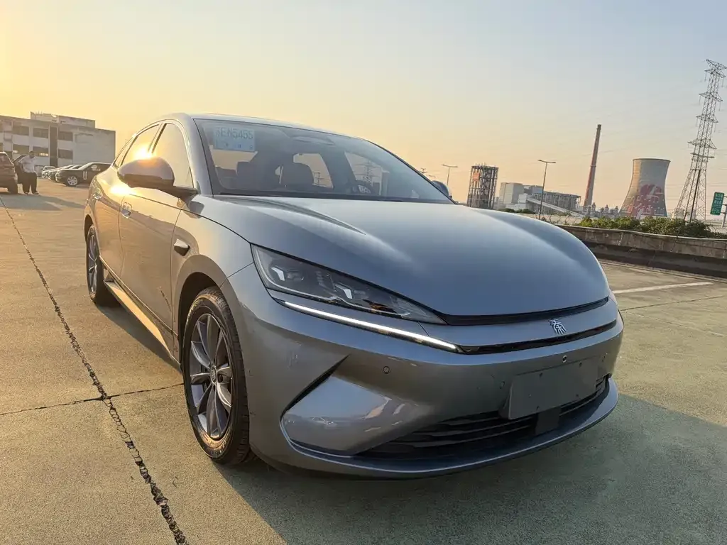 BYD Qin L — фото 4