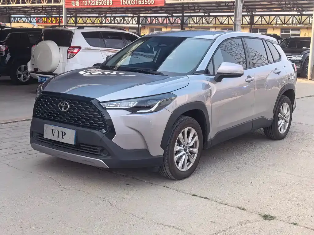 Toyota Corolla Cross — фото 1