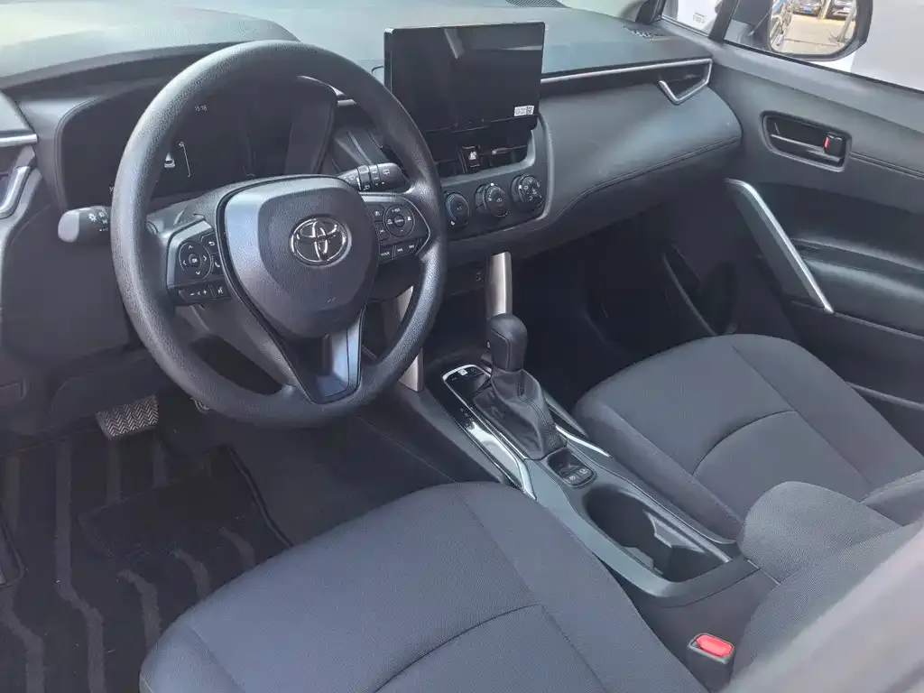 Toyota Corolla Cross — фото 3