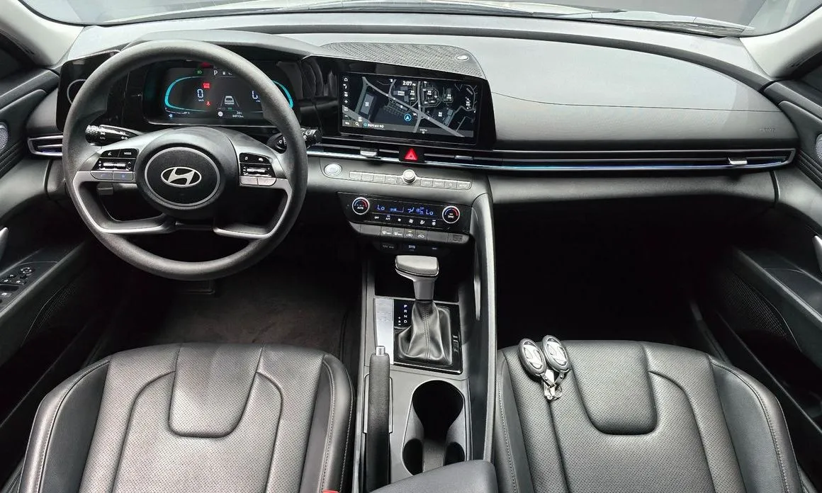Hyundai AVANTE — фото 8