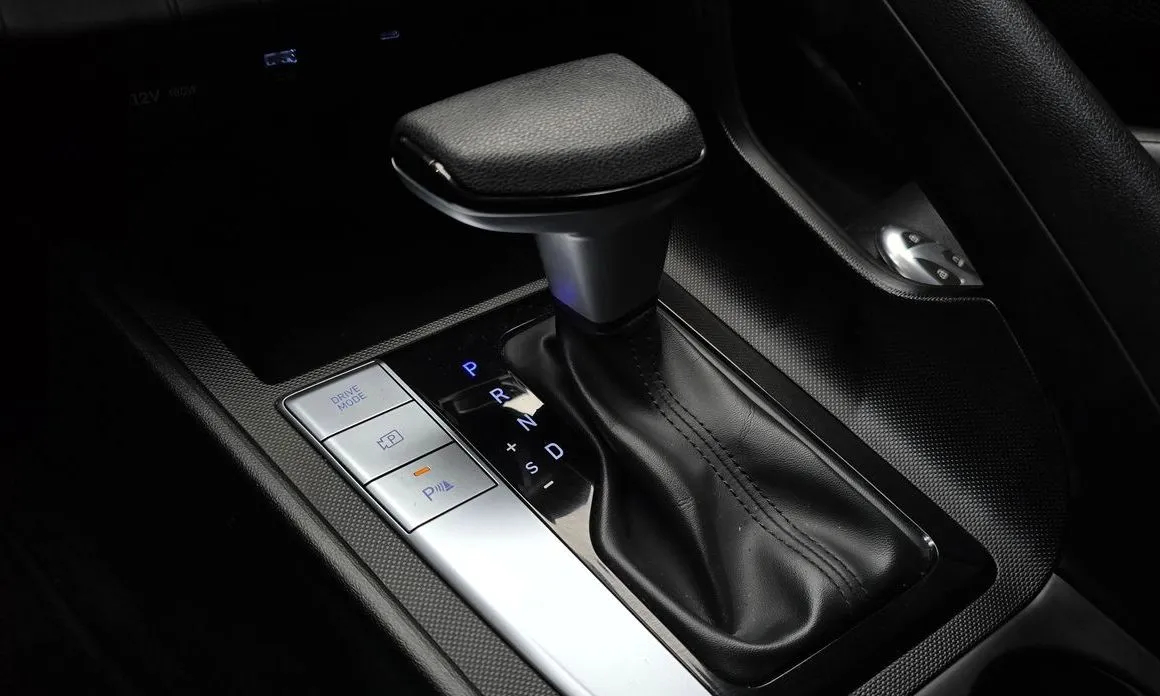 Hyundai AVANTE — фото 2