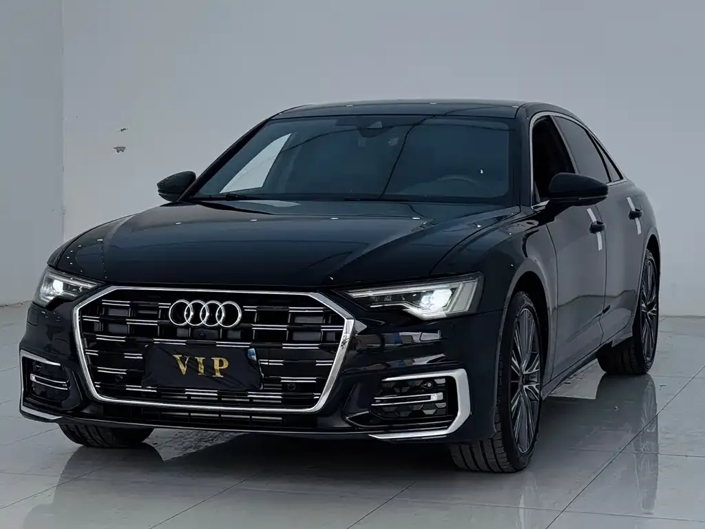 Audi A6L — фото 1