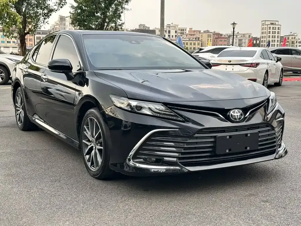 Toyota Camry — фото 8