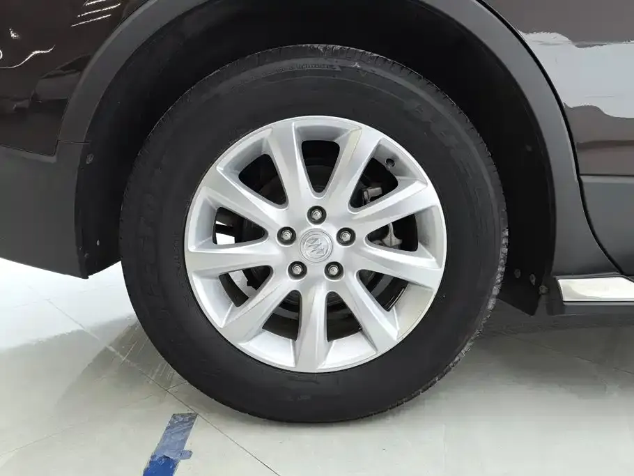 Buick Envision Plus — фото 4