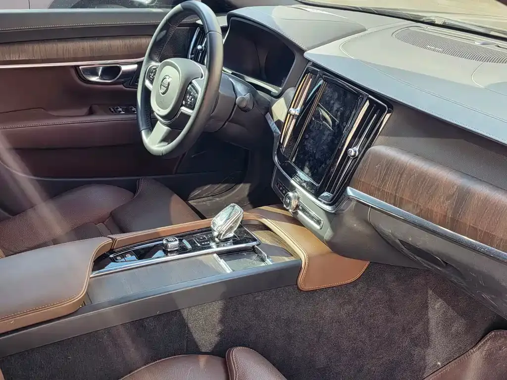 Volvo S90 — фото 5