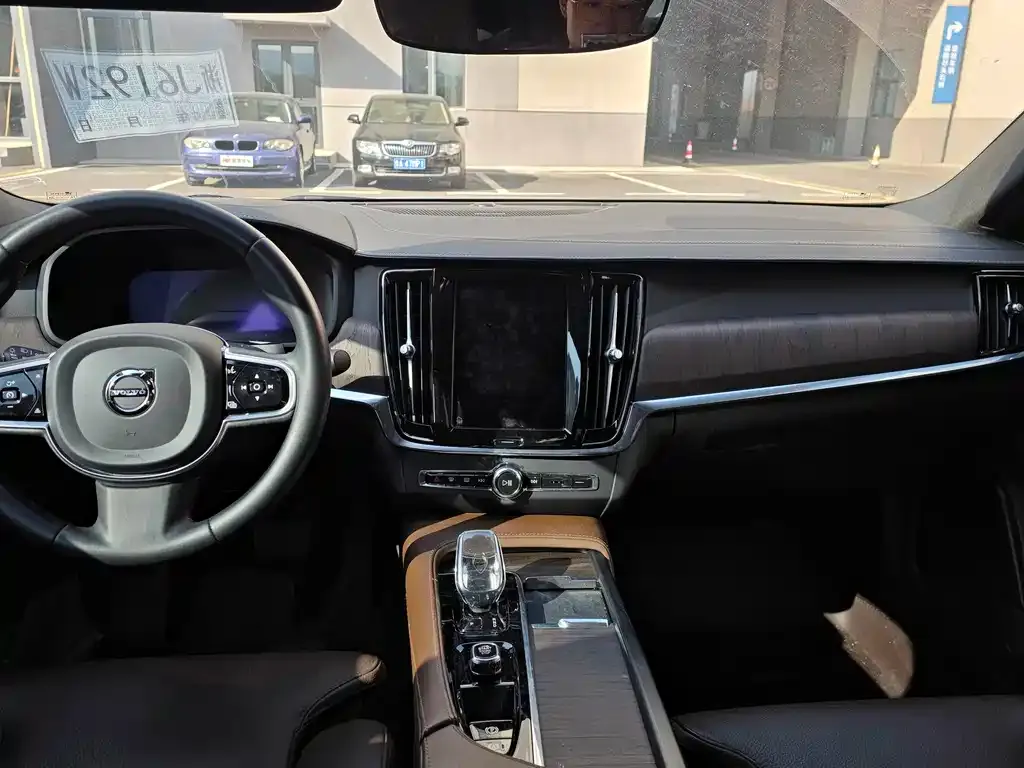 Volvo S90 — фото 8
