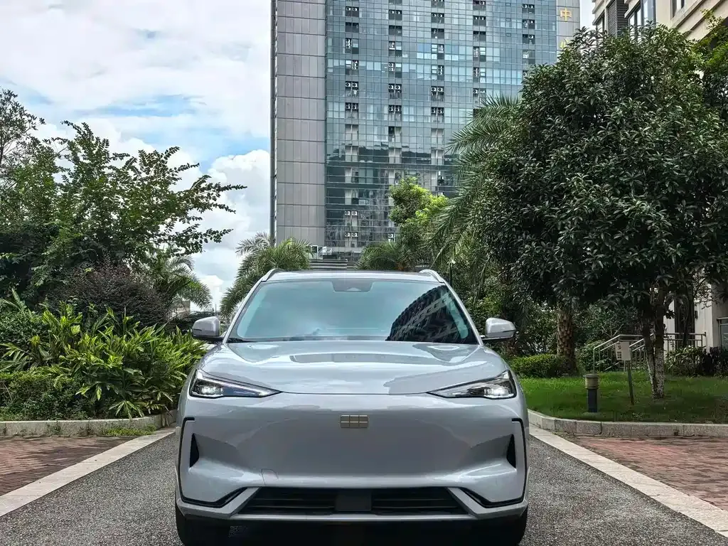 Geely Galaxy E5 — фото 8