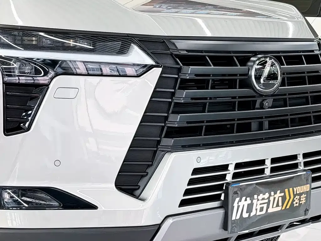 Lexus GX — фото 7
