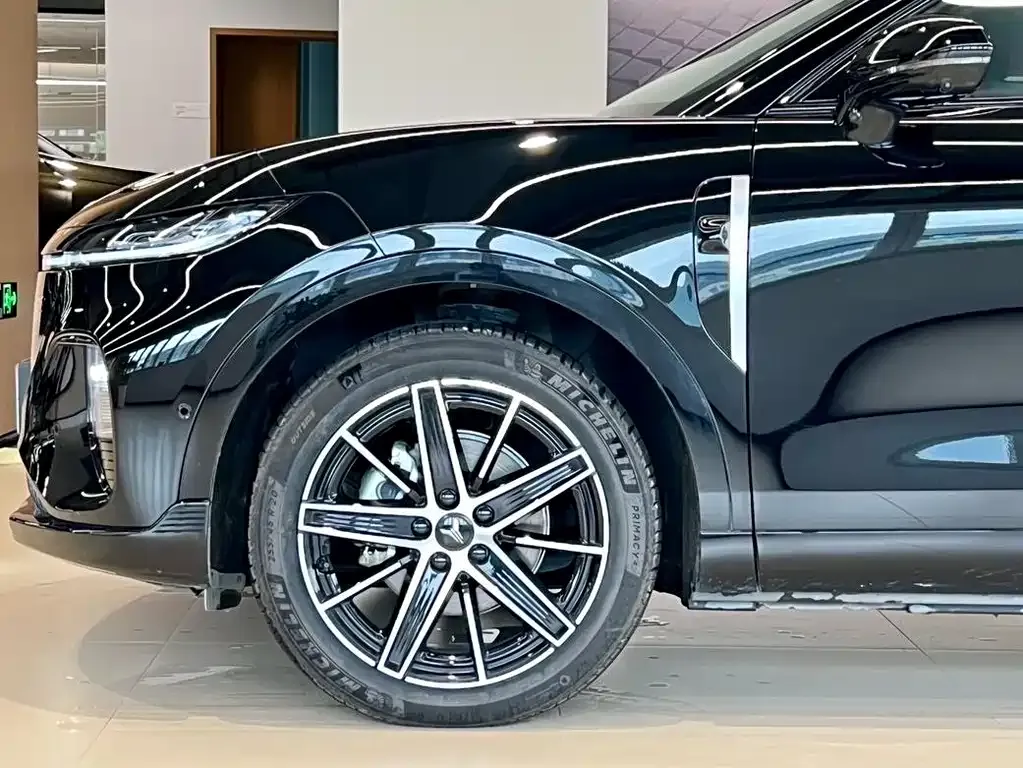 VOYAH Zhiyin — фото 3