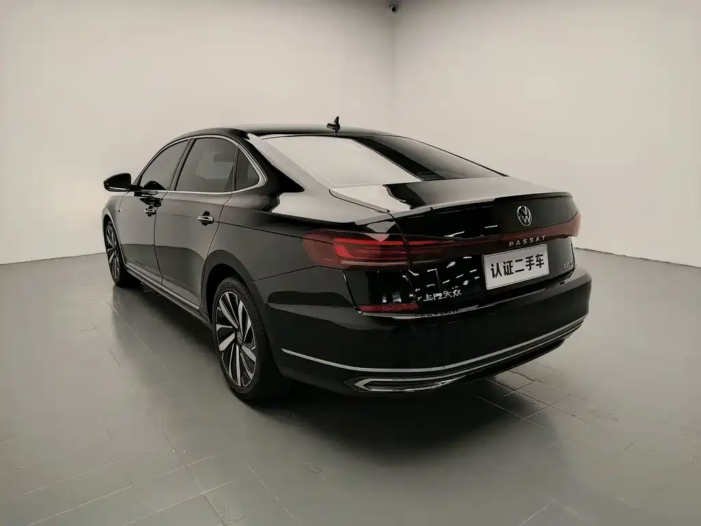 Volkswagen Passat — фото 3