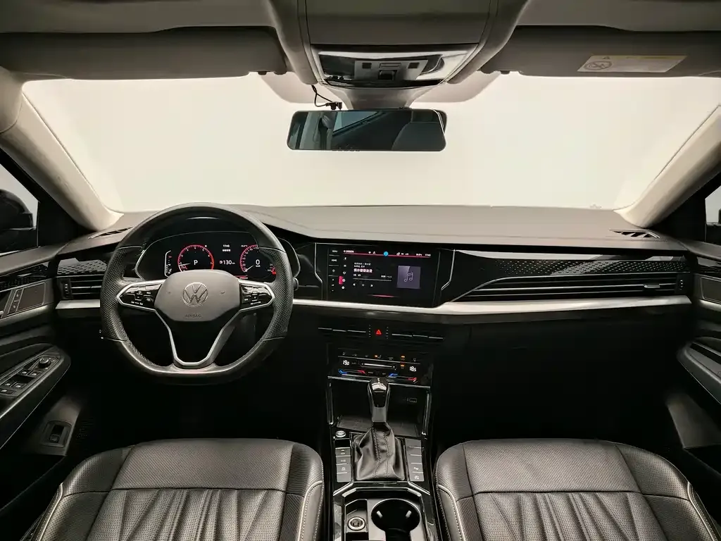 Volkswagen Passat — фото 8